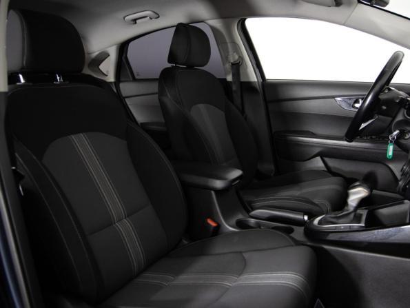 Kia Cerato IV Рестайлинг с пробегом 2021 года, цена 1 275 000 рублей, 195000 км, седан, Автокод Объявления