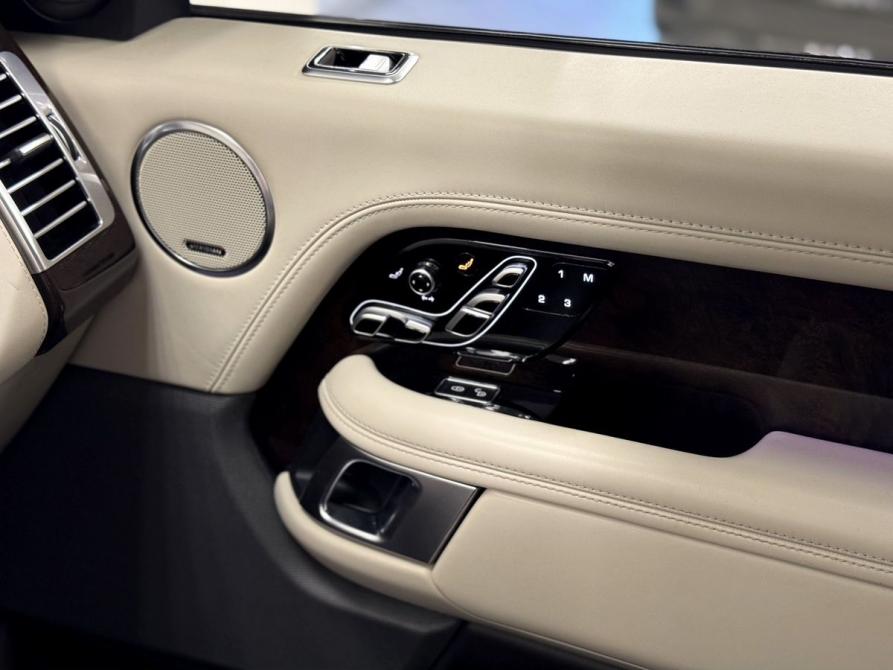 Land Rover Range Rover IV Рестайлинг Санкт-Петербург  - изображение 29