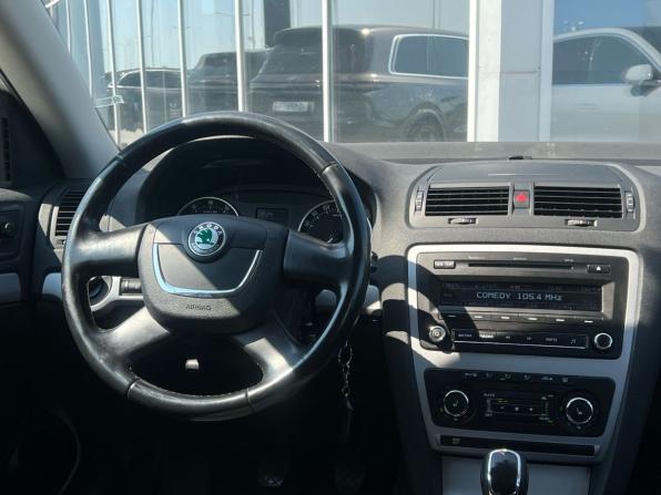 Skoda Octavia II (A5) Рестайлинг с пробегом 2013 года, цена 960 000 рублей, 133000 км, лифтбек, Автокод Объявления