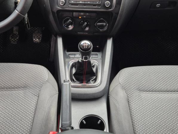 Volkswagen Jetta VI с пробегом 2013 года, цена 780 000 рублей, 197430 км, седан, Автокод Объявления