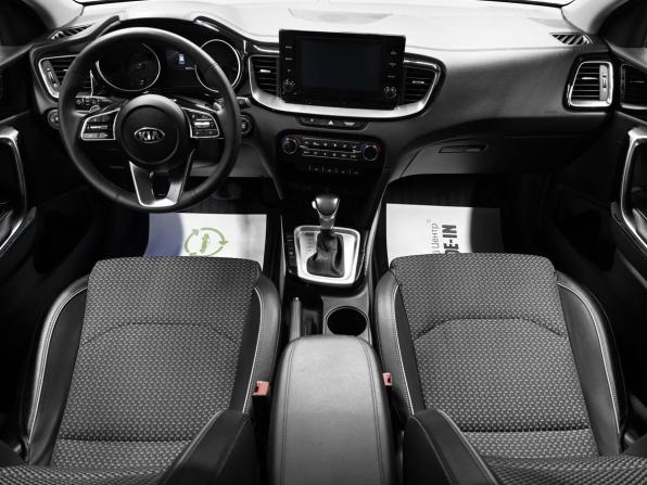 Kia Ceed III с пробегом 2021 года, цена 2 125 000 рублей, 68227 км, универсал, Автокод Объявления