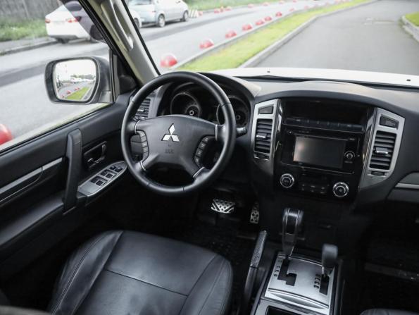 Mitsubishi Pajero IV Рестайлинг 2 с пробегом 2019 года, цена 2 799 000 рублей, 164944 км, внедорожник, Автокод Объявления