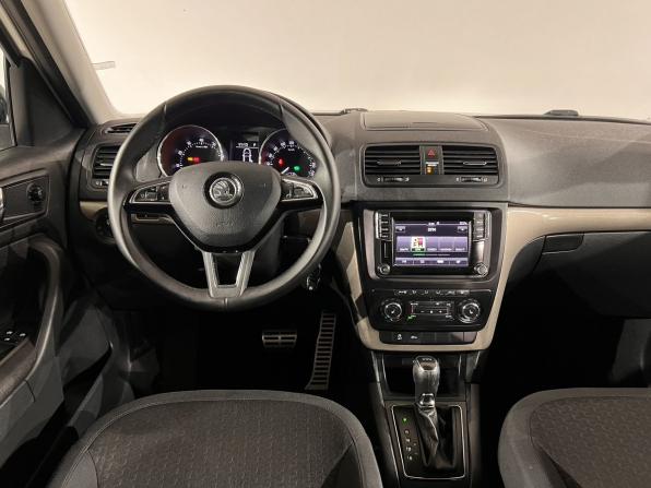 Skoda Yeti I Рестайлинг с пробегом 2015 года, цена 1 090 000 рублей, 193882 км, внедорожник, Автокод Объявления
