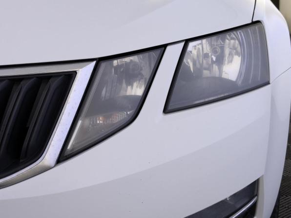 Skoda Octavia III (A7) Рестайлинг с пробегом 2019 года, цена 1 725 000 рублей, 107653 км, лифтбек, Автокод Объявления