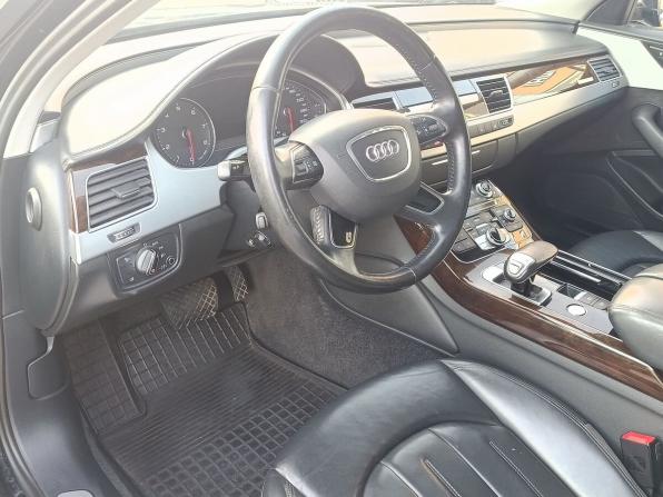 Audi A8 III (D4) Рестайлинг с пробегом 2014 года, цена 1 899 000 рублей, 253422 км, седан, Автокод Объявления