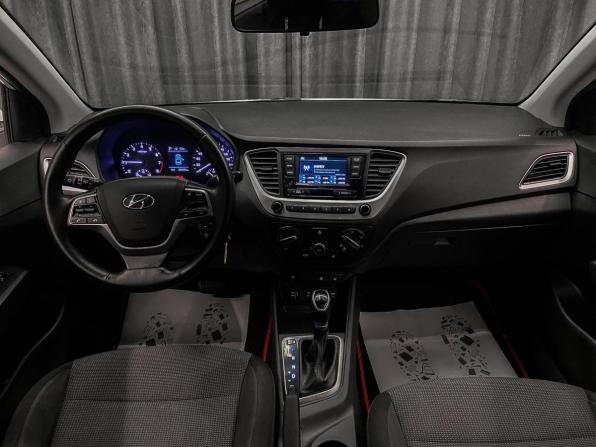 Hyundai Solaris II с пробегом 2018 года, цена 895 000 рублей, 226000 км, седан, Автокод Объявления