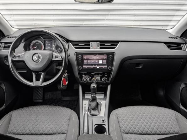 Skoda Octavia III (A7) Рестайлинг с пробегом 2017 года, цена 1 650 000 рублей, 133700 км, лифтбек, Автокод Объявления