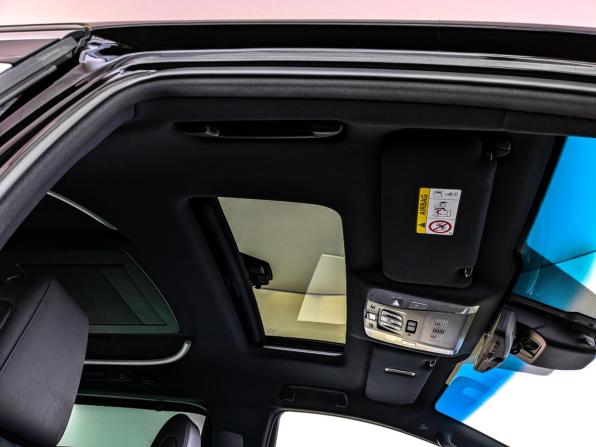 Toyota Alphard III Рестайлинг с пробегом 2021 года, цена 5 950 000 рублей, 127330 км, минивэн, Автокод Объявления