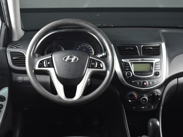 Hyundai Solaris I с пробегом 2013 года, цена 814 995 рублей, 99881 км, хэтчбек, Автокод Объявления