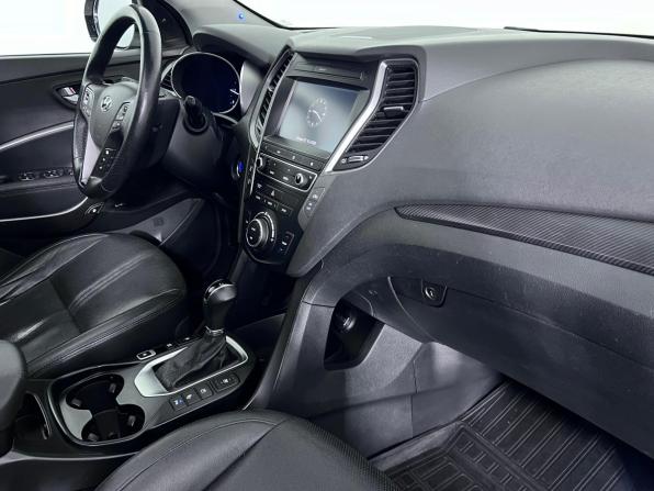 Hyundai Santa Fe III Рестайлинг с пробегом 2018 года, цена 2 440 000 рублей, 130140 км, внедорожник, Автокод Объявления