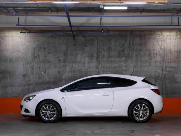 Opel Astra J Рестайлинг с пробегом 2013 года, цена 870 000 рублей, 203523 км, хэтчбек, Автокод Объявления