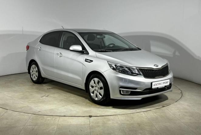 Kia Rio III Рестайлинг с пробегом 2015 года, цена 860 000 рублей, 180428 км, седан, Автокод Объявления