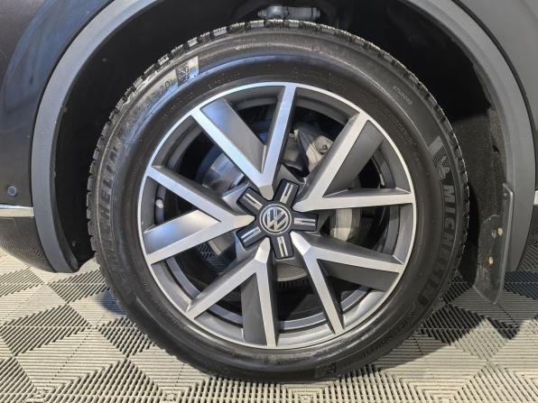 Volkswagen Touareg III с пробегом 2019 года, цена 4 799 700 рублей, 76950 км, внедорожник, Автокод Объявления