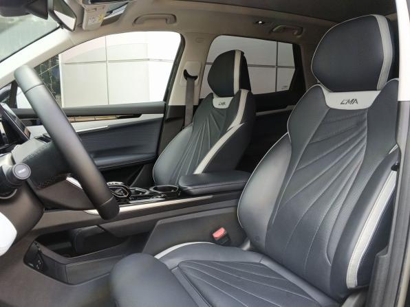Geely Atlas II с пробегом 2024 года, цена 3 049 000 рублей, 23800 км, внедорожник, Автокод Объявления