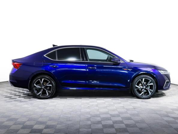 Skoda Octavia IV (A8) с пробегом 2021 года, цена 2 498 000 рублей, 61691 км, лифтбек, Автокод Объявления