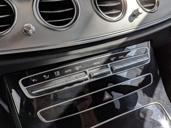 Mercedes-Benz E-Класс V (W213 S213 C238) с пробегом 2018 года, цена 2 985 000 рублей, 87976 км, седан, Автокод Объявления