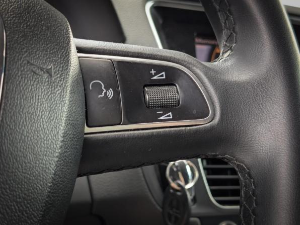 Audi Q5 I (8R) с пробегом 2011 года, цена 1 299 000 рублей, 217100 км, внедорожник, Автокод Объявления