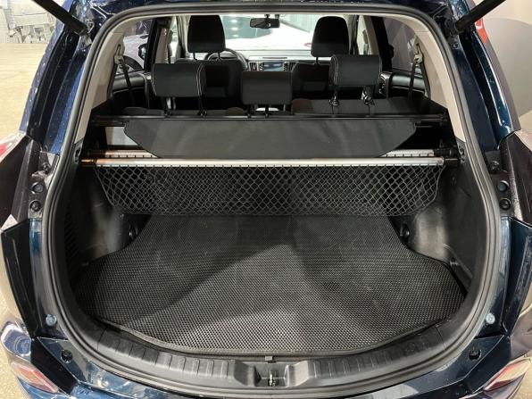 Toyota RAV4 IV (XA40) Рестайлинг с пробегом 2018 года, цена 2 295 000 рублей, 177234 км, внедорожник, Автокод Объявления