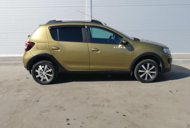 Renault Sandero II с пробегом 2015 года, цена 800 000 рублей, 132997 км, хэтчбек, Автокод Объявления