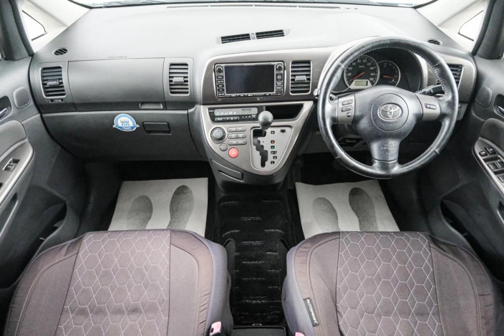 Toyota Wish I Красноярск  - изображение 11