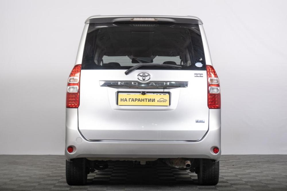 Toyota Noah II (R70) Томск  - изображение 5