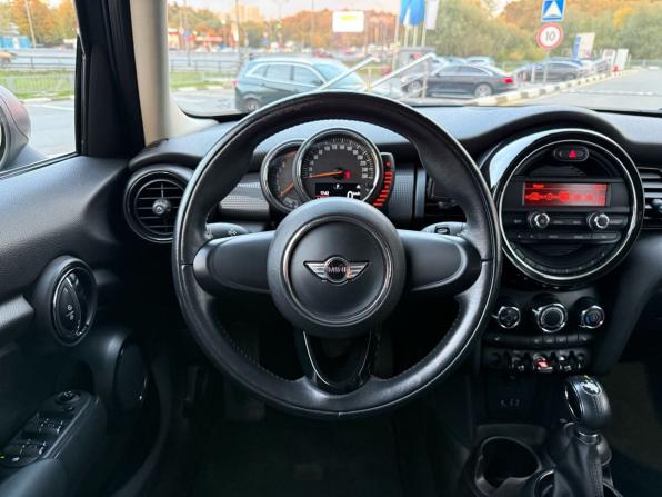 Mini Hatch III (F55/F56) с пробегом 2017 года, цена 1 470 000 рублей, 70468 км, хэтчбек, Автокод Объявления