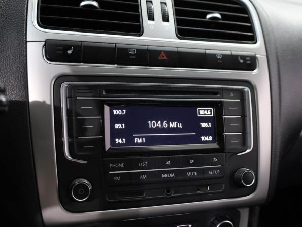 Volkswagen Polo V Рестайлинг с пробегом 2017 года, цена 1 039 000 рублей, 191659 км, седан, Автокод Объявления