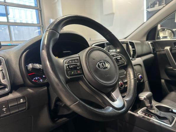 Kia Sportage IV с пробегом 2017 года, цена 1 655 000 рублей, 155000 км, внедорожник, Автокод Объявления