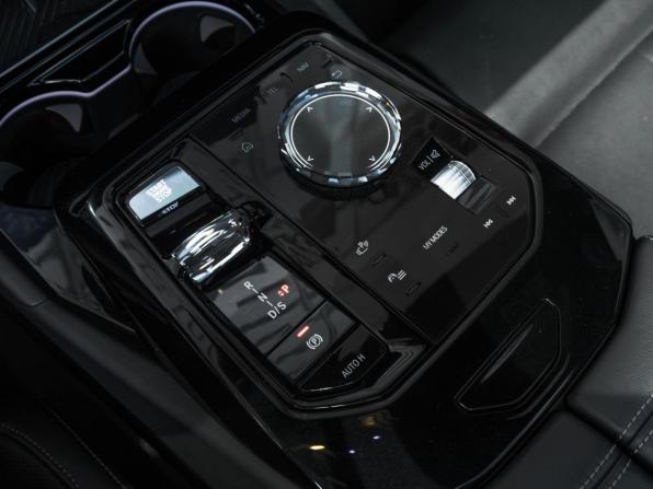 BMW 5 серии VIII (G60/G61/G68) с пробегом 2023 года, цена 7 655 880 рублей, 22695 км, седан, Автокод Объявления