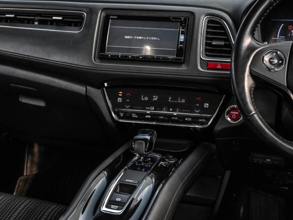 Honda Vezel I с пробегом 2015 года, цена 1 644 000 рублей, 97412 км, внедорожник, Автокод Объявления