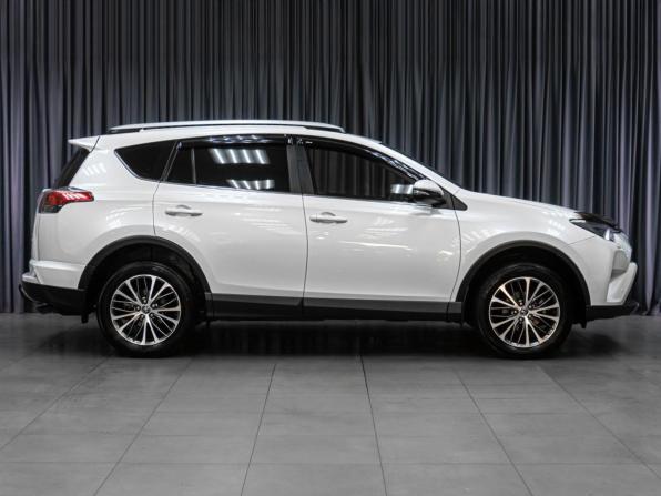 Toyota RAV4 IV (XA40) Рестайлинг с пробегом 2018 года, цена 2 999 000 рублей, 138332 км, внедорожник, Автокод Объявления