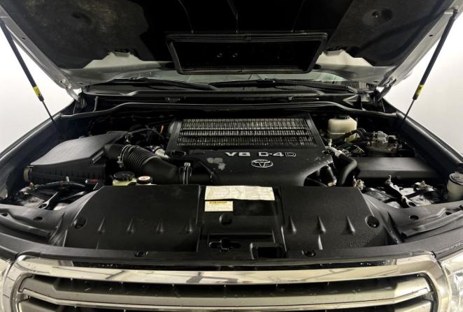 Toyota Land Cruiser 200 Series Рестайлинг 1 с пробегом 2014 года, цена 3 950 000 рублей, 196132 км, внедорожник, Автокод Объявления