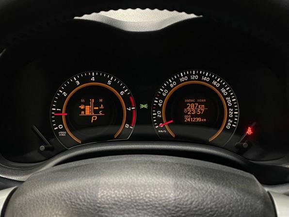 Toyota Corolla X (E140 E150) Рестайлинг с пробегом 2012 года, цена 995 000 рублей, 241240 км, седан, Автокод Объявления