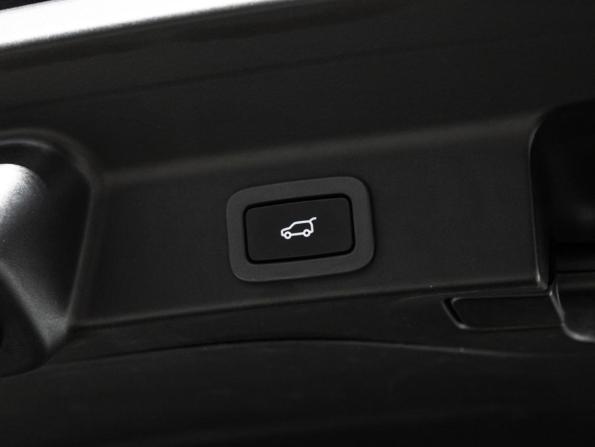 Jaguar F-Pace I с пробегом 2016 года, цена 3 270 000 рублей, 135178 км, внедорожник, Автокод Объявления