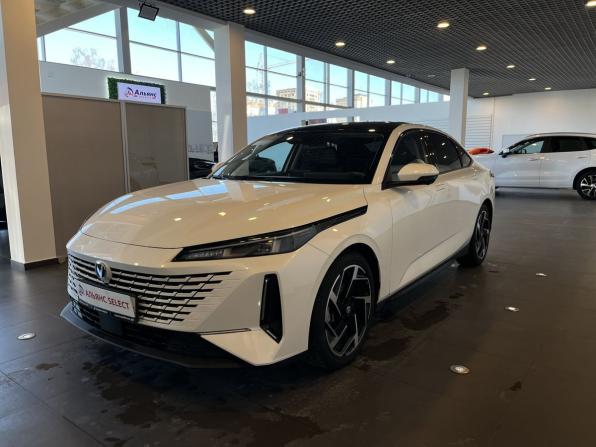 Changan Lamore с пробегом 2023 года, цена 1 950 000 рублей, 33208 км, седан, Автокод Объявления