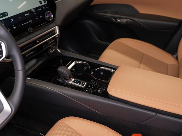 Lexus RX V с пробегом 2026 года, цена 7 700 000 рублей, 50 км, внедорожник, Автокод Объявления
