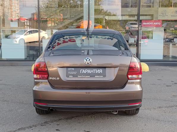 Volkswagen Polo V Рестайлинг с пробегом 2017 года, цена 930 000 рублей, 97452 км, седан, Автокод Объявления