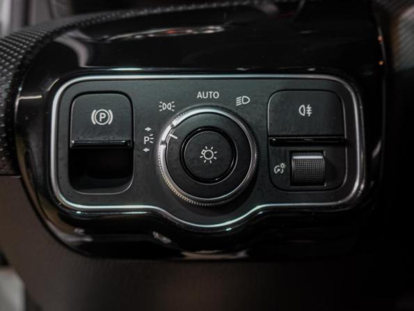 Mercedes-Benz A-Класс IV (W177) с пробегом 2019 года, цена 3 199 000 рублей, 85868 км, седан, Автокод Объявления