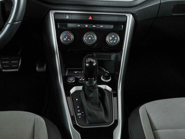 Volkswagen T-Roc I (China Market) с пробегом 2020 года, цена 2 400 000 рублей, 45409 км, внедорожник, Автокод Объявления