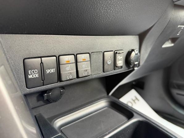 Toyota RAV4 IV (XA40) Рестайлинг с пробегом 2018 года, цена 2 349 999 рублей, 85000 км, внедорожник, Автокод Объявления