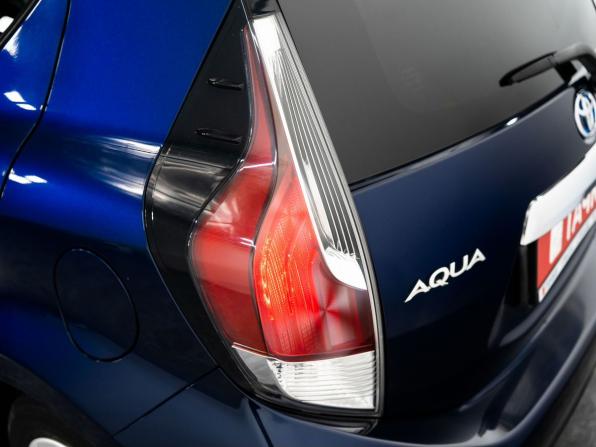 Toyota Aqua I Рестайлинг с пробегом 2016 года, цена 995 000 рублей, 150034 км, хэтчбек, Автокод Объявления