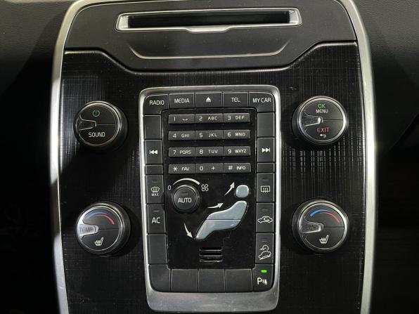 Volvo XC70 II с пробегом 2012 года, цена 1 330 000 рублей, 374096 км, универсал, Автокод Объявления
