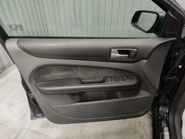 Ford Focus II с пробегом 2006 года, цена 370 000 рублей, 227384 км, хэтчбек, Автокод Объявления
