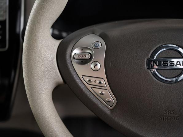 Nissan Leaf I (ZE0/AZE0) с пробегом 2011 года, цена 595 000 рублей, 132994 км, хэтчбек, Автокод Объявления