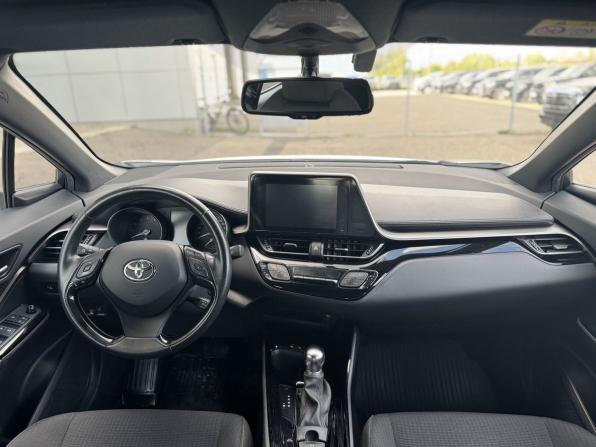 Toyota C-HR I с пробегом 2019 года, цена 2 155 000 рублей, 100234 км, внедорожник, Автокод Объявления