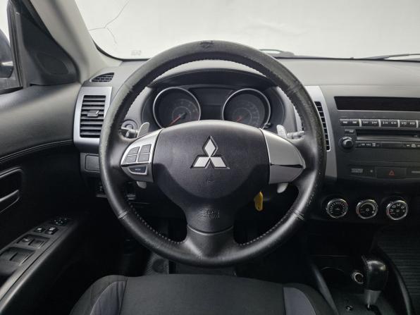 Mitsubishi Outlander II Рестайлинг с пробегом 2011 года, цена 1 060 000 рублей, 204039 км, внедорожник, Автокод Объявления