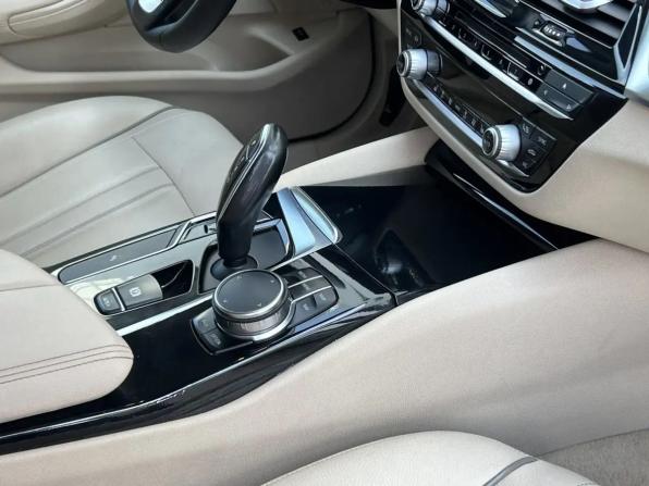 BMW 5 серии VII (G30/G31/G38) с пробегом 2017 года, цена 3 199 000 рублей, 248089 км, седан, Автокод Объявления