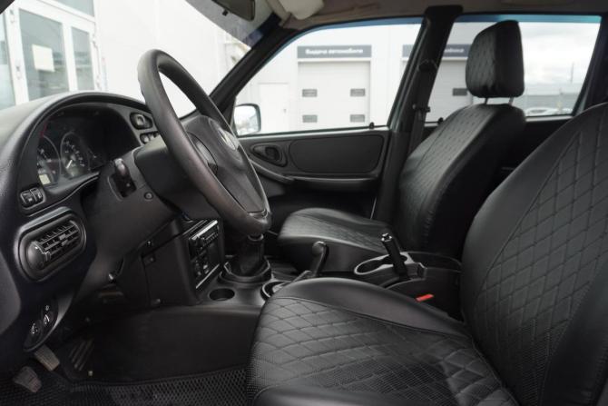 Chevrolet Niva I Рестайлинг с пробегом 2017 года, цена 644 000 рублей, 160110 км, внедорожник, Автокод Объявления