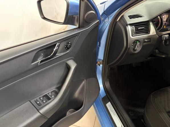 Skoda Rapid I с пробегом 2016 года, цена 1 080 000 рублей, 147719 км, лифтбек, Автокод Объявления