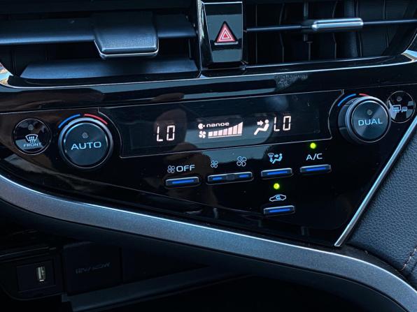 Toyota Camry VIII (XV70) Рестайлинг с пробегом 2023 года, цена 3 590 000 рублей, 43500 км, седан, Автокод Объявления